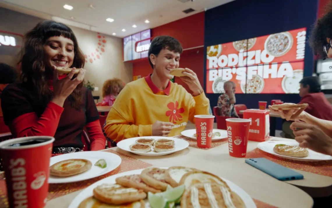 maior, rede, comida rapida, genuinamente brasileira;