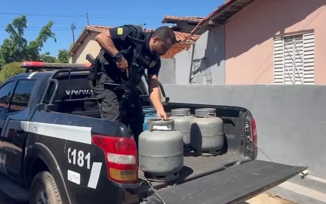 Polícia Civil, autoridades, policiais, forças, de segurança;